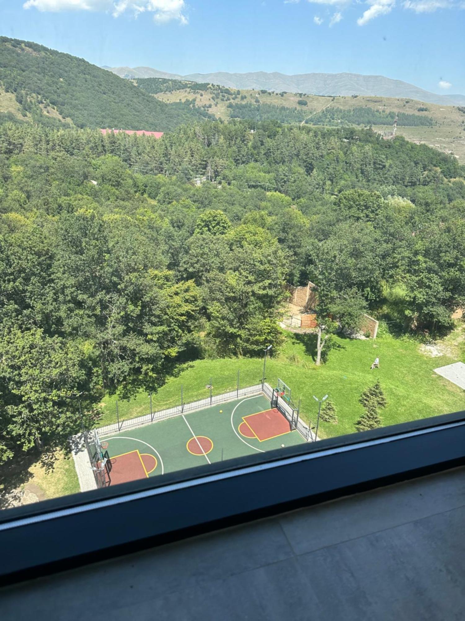 Spirit Apartment Hotel In Mountains Of ツァグカゾール エクステリア 写真